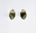 Pendientes OSANE — colección AFANTASI, verde oliva